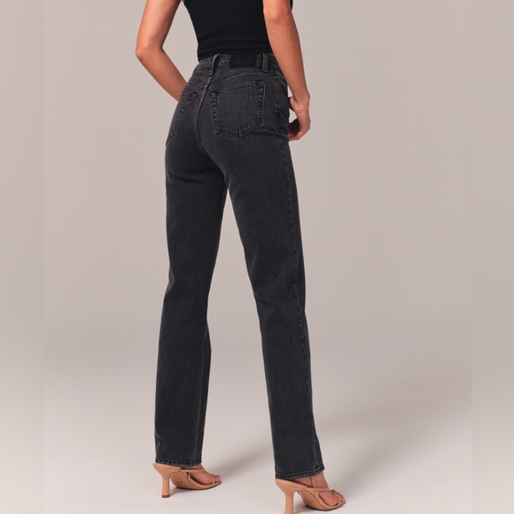 ABERCROMBIE AND FITCH Ultra High Rise 90s Straight Jean Curve Love Short - Picture 4 of 9